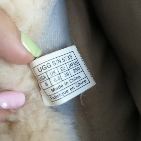 Ugg boots - Picture 7 of 7